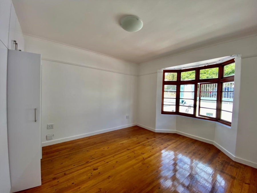 3 Bedroom Property for Sale in Vredehoek Western Cape